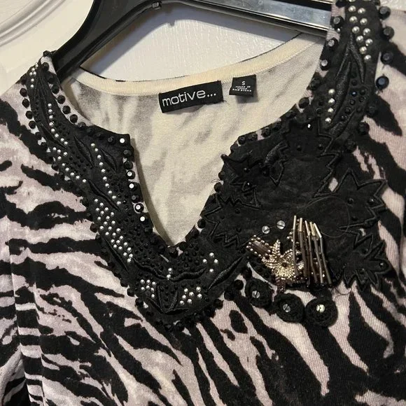 Motive-strechy sweater-zebra print-small-beaded-sequins - Picture 3 of 8